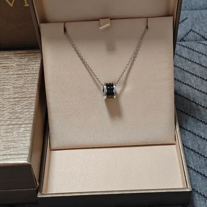 [BUNJANG] Bvlgari B.zero1 Black Ceramic Necklace / 불가리 비제로원 블랙 세라믹 목걸이