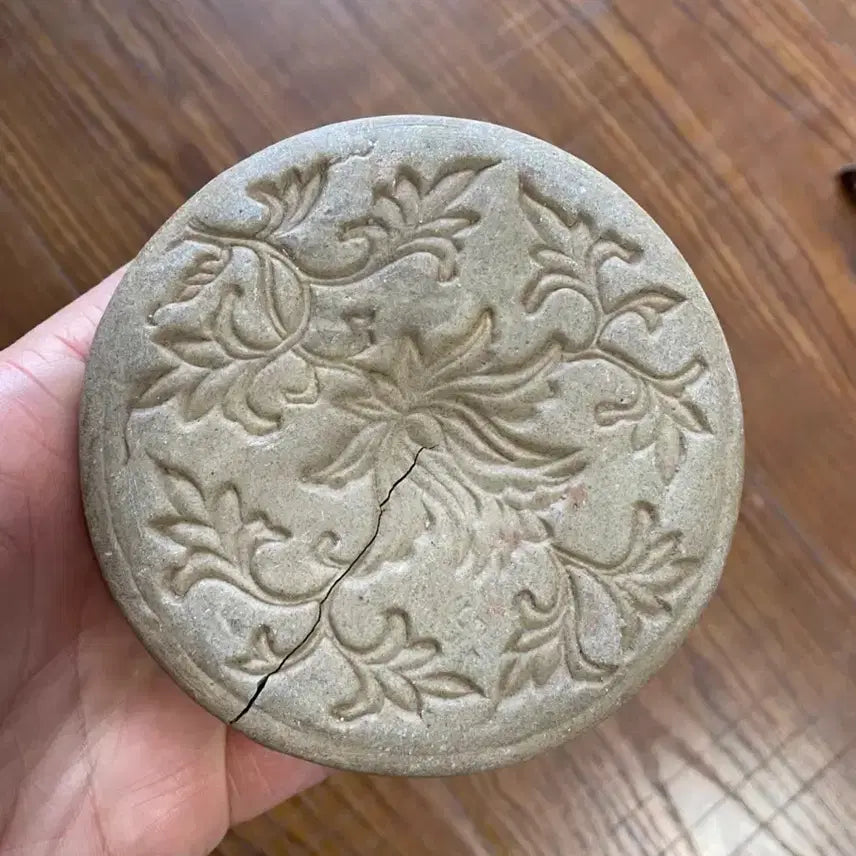 [BUNJANG] Qing Dynasty Celadon Vase with Floral Motif / 진품 명나라시대 도자기(운송시간13일)