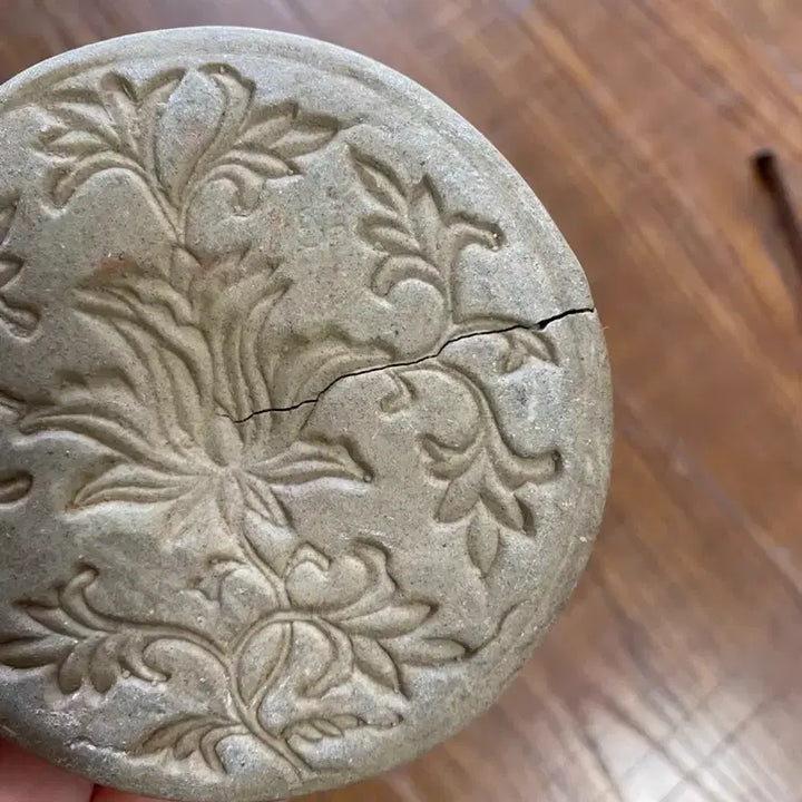 [BUNJANG] Qing Dynasty Celadon Vase with Floral Motif / 진품 명나라시대 도자기(운송시간13일)