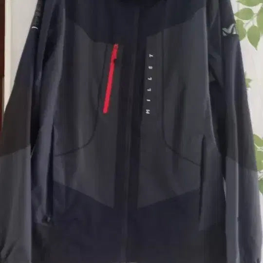 [BUNJANG] Millet Windbreaker Jacket Navy / 밀레 바람막이 자켓 100