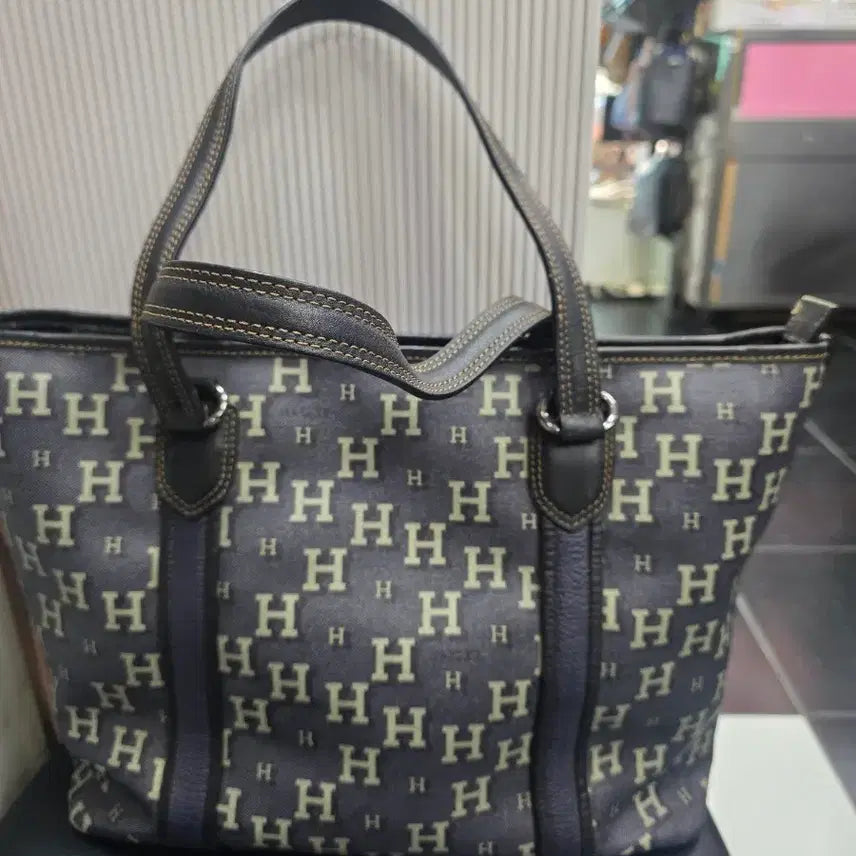 [BUNJANG] Hazzys Logo Shoulder Bag / 헤지스숄더백