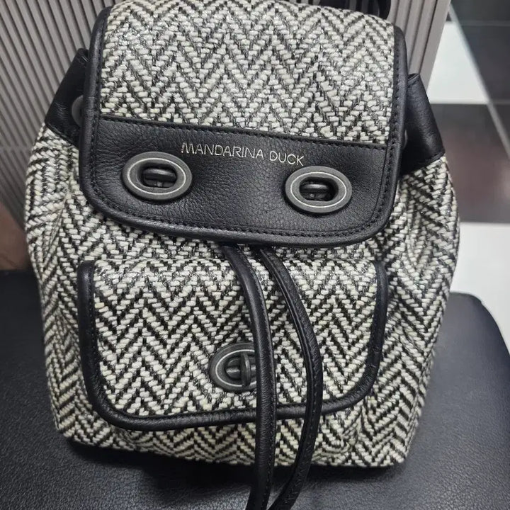 [BUNJANG] Mandarin Duck Herringbone Mini Backpack / 만다리나덕 헤링본 미니 백팩