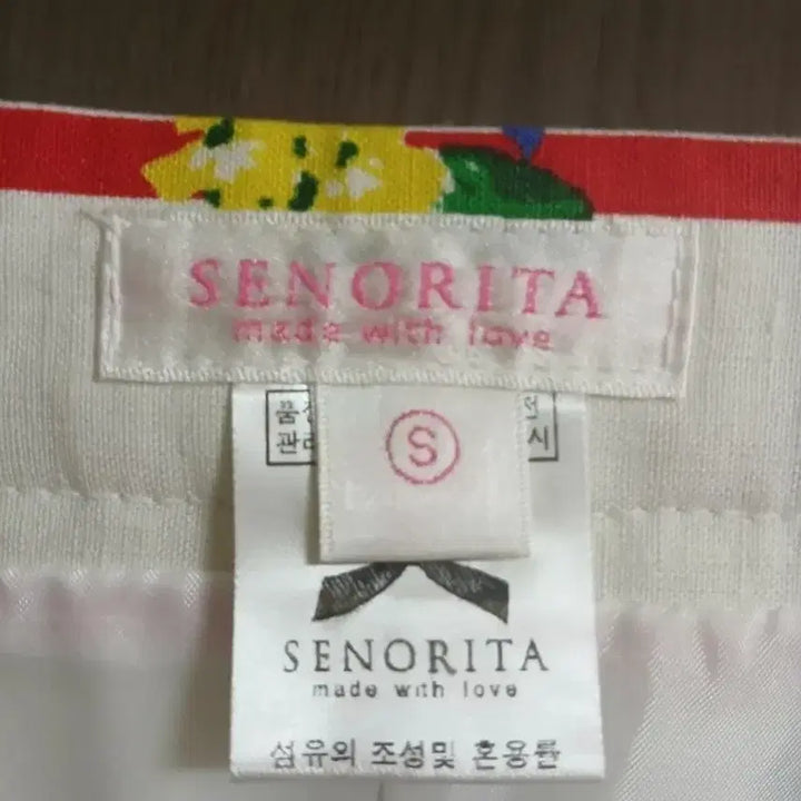 [BUNJANG] Senorita Flower Pleated Skirt - Size S / 새상품 / 세뇨리따 플라워 플리츠 스커트 S