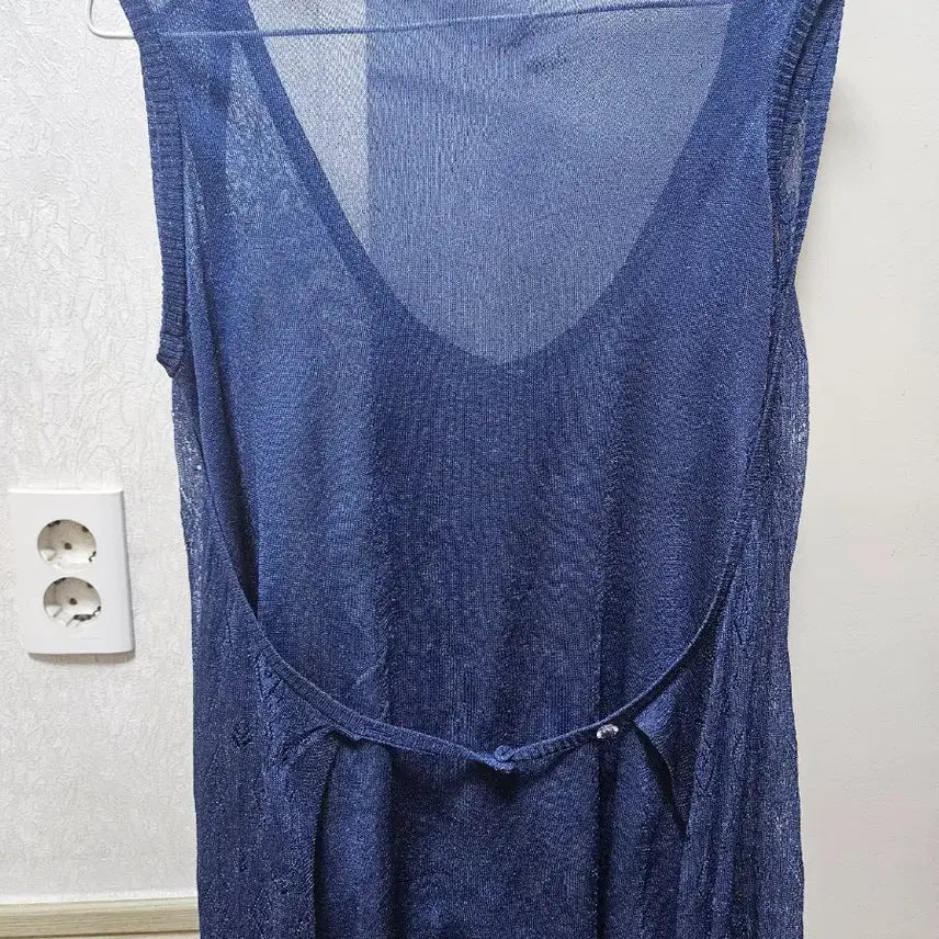 [BUNJANG] Prelin Embroidered Navy Long Vest / 프렐린(Prelin) 어깨&amp;밑단 자수 네이비 롱 베스트(조끼)