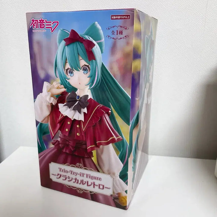 [BUNJANG] Hatsune Miku Classical Retro Figure (Sealed) / 하츠네 미쿠 클래시컬 레트로 피규어 미개봉