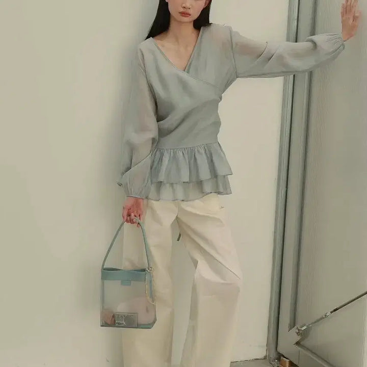 [BUNJANG] Ouro Frill Blouse Setup / ouro 아우로 프릴 블라우스 셋업