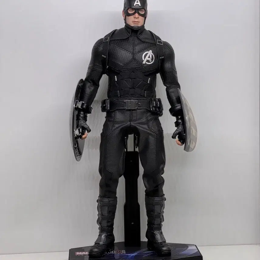 [BUNJANG] Hot Toys Concept Art Captain America Figure / 핫토이 컨셉아트 캡틴아메리카 피규어