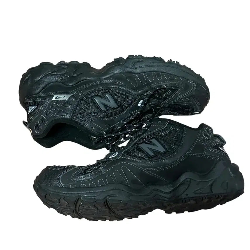 [BUNJANG] New Balance 703 Black Sneakers Size 275 / 뉴발란스703 블랙 275size