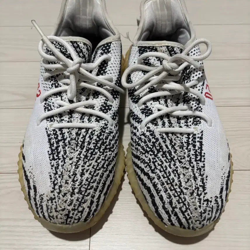 [BUNJANG] Adidas Yeezy Boost 350 V2 Zebra / 아디다스 이지부스트 350 V2 지브라 260
