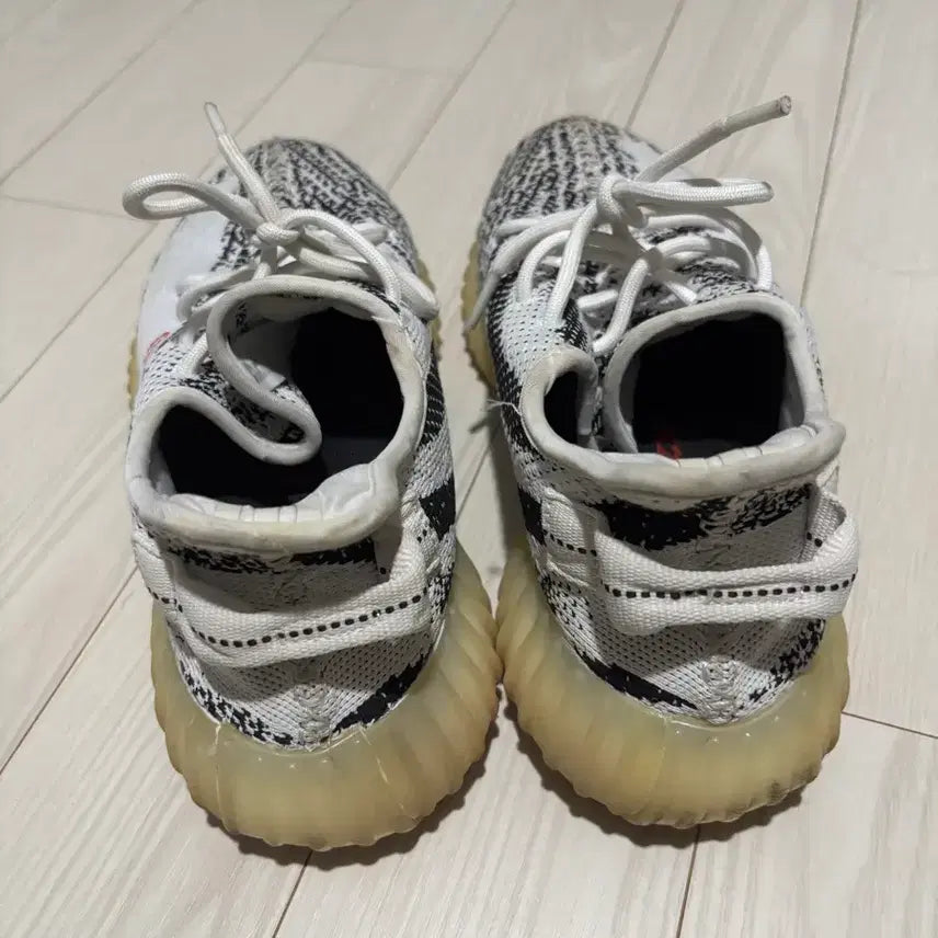 [BUNJANG] Adidas Yeezy Boost 350 V2 Zebra / 아디다스 이지부스트 350 V2 지브라 260