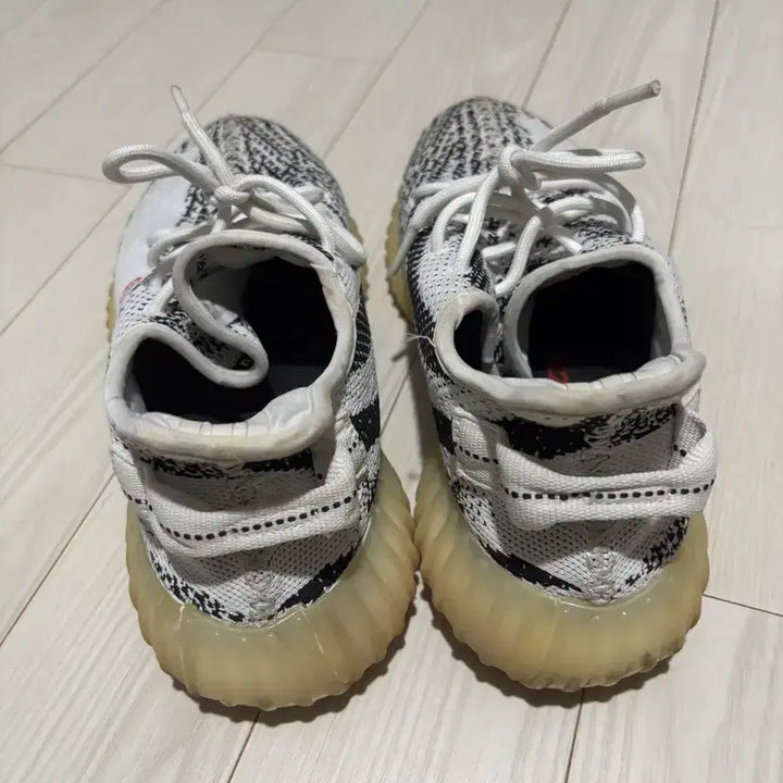 [BUNJANG] Adidas Yeezy Boost 350 V2 Zebra / 아디다스 이지부스트 350 V2 지브라 260