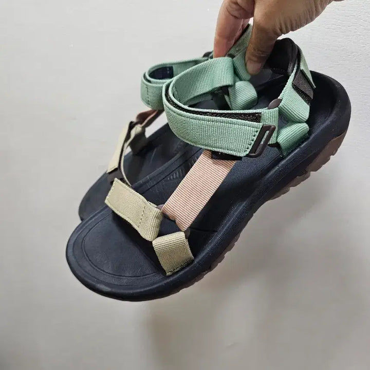 [BUNJANG] Teva Hurricane XLT2 Sandals / 테바 허리케인 XLT2 샌들 240