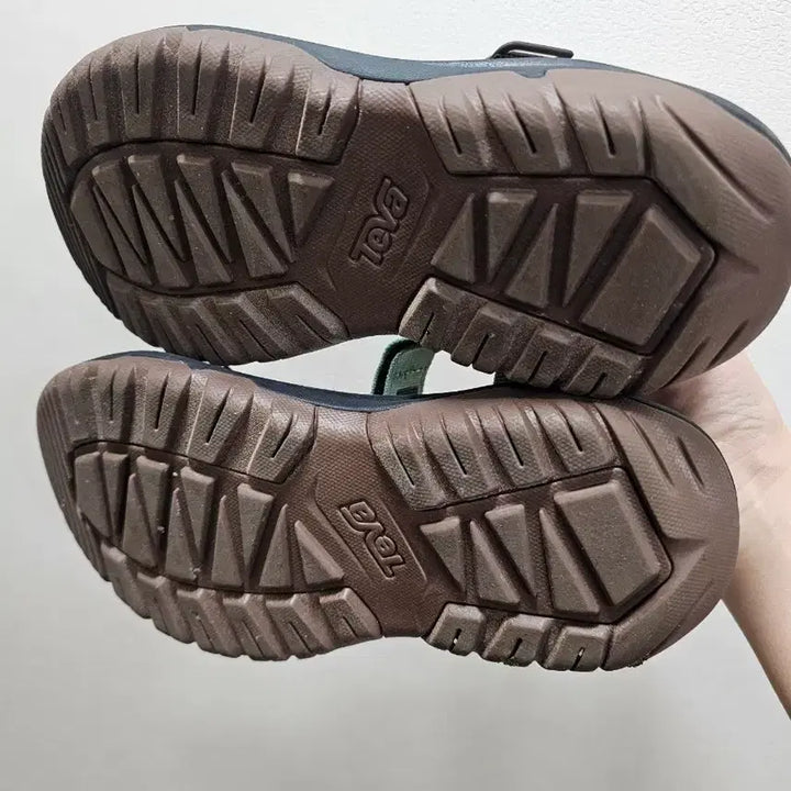 [BUNJANG] Teva Hurricane XLT2 Sandals / 테바 허리케인 XLT2 샌들 240