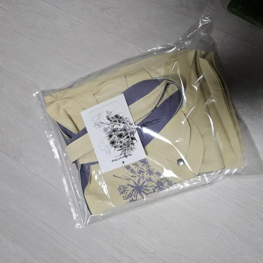 [BUNJANG] Ggot Bouquet Bag Yellow &amp; Violet / ggot Bouquet Bag Yellow &amp; Violet