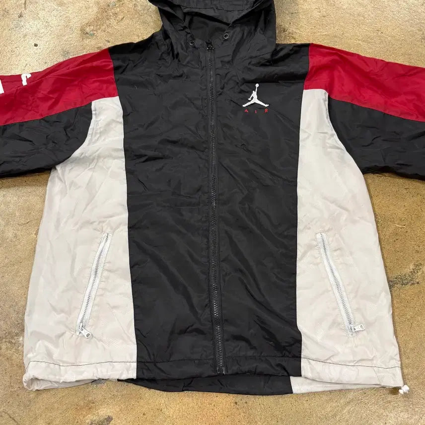 [BUNJANG] Nike Jordan Black Red White Hooded Windbreaker Jacket XL / [정품/XL] 조던 블랙 레드 화이트 후드 바람막이