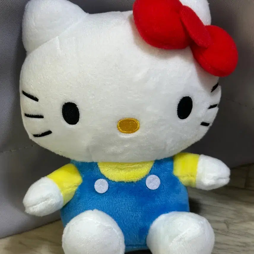 [BUNJANG] Sanrio Hello Kitty Plush Doll Blue Outfit Japan Authentic / 헬로키티 인형 봉제인형 파란옷 일본 정품