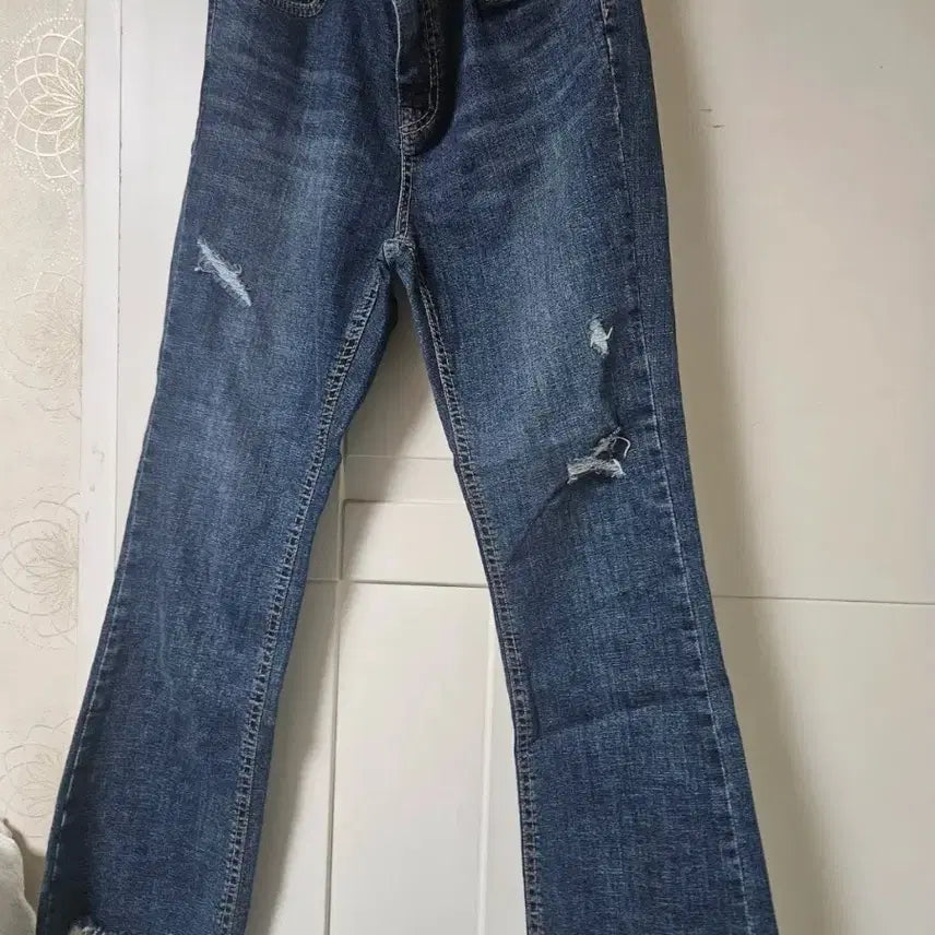 [BUNJANG] Distressed Cut Bootcut Denim Jeans / 데미지컷팅 부츠컷 데님 청바지
