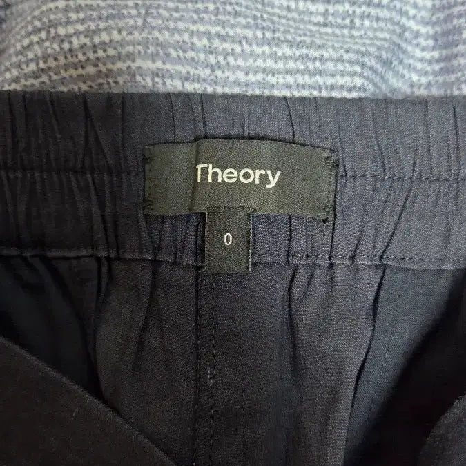[BUNJANG] Theory Linen Shorts Size 0 / 띠어리 린넨 반바지 0사이즈