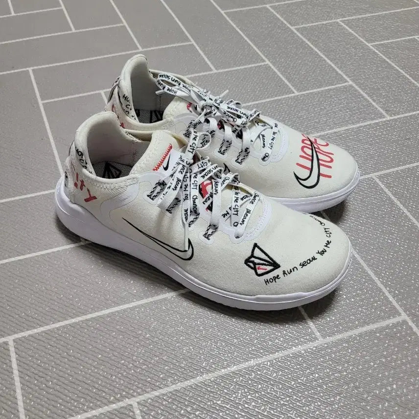 [BUNJANG] Nike Free Run Novo Collaboration Tattoo Graffiti Design / 나이키 프리런 노보 245 (240추천)
