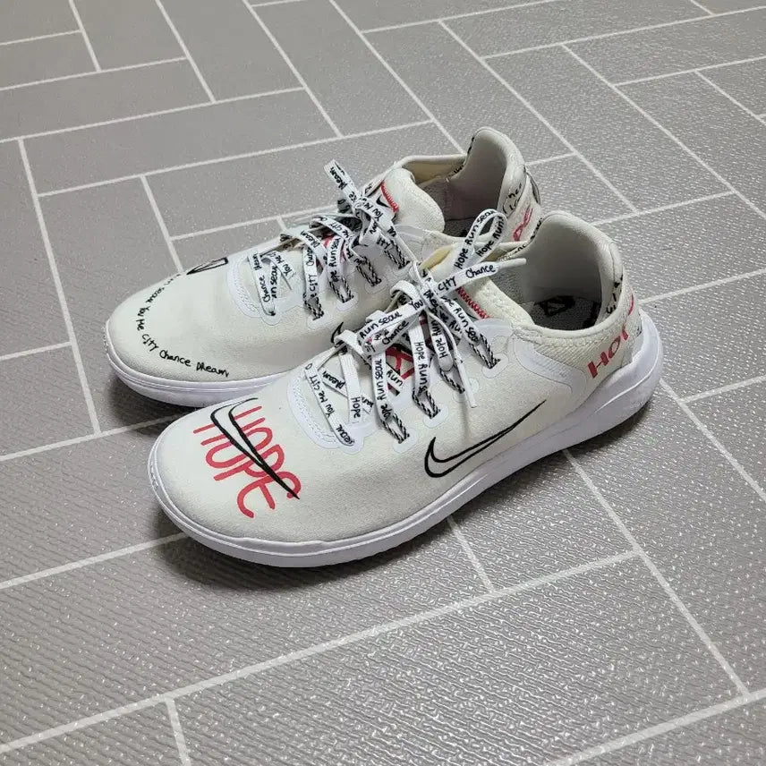 [BUNJANG] Nike Free Run Novo Collaboration Tattoo Graffiti Design / 나이키 프리런 노보 245 (240추천)