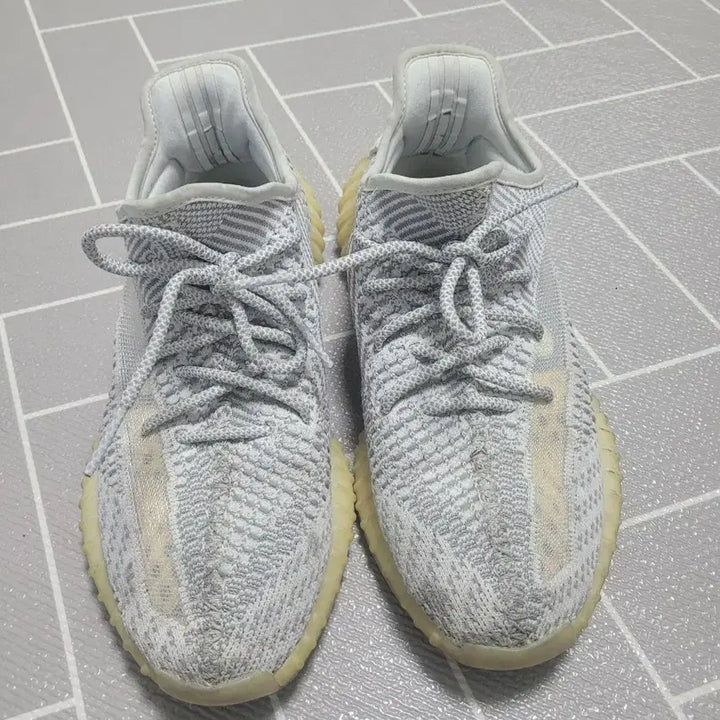 [BUNJANG] Adidas Yeezy Boost 350 V2 Static White / 아디다스 이지 부스트 350 V2 스태틱 화이트 270