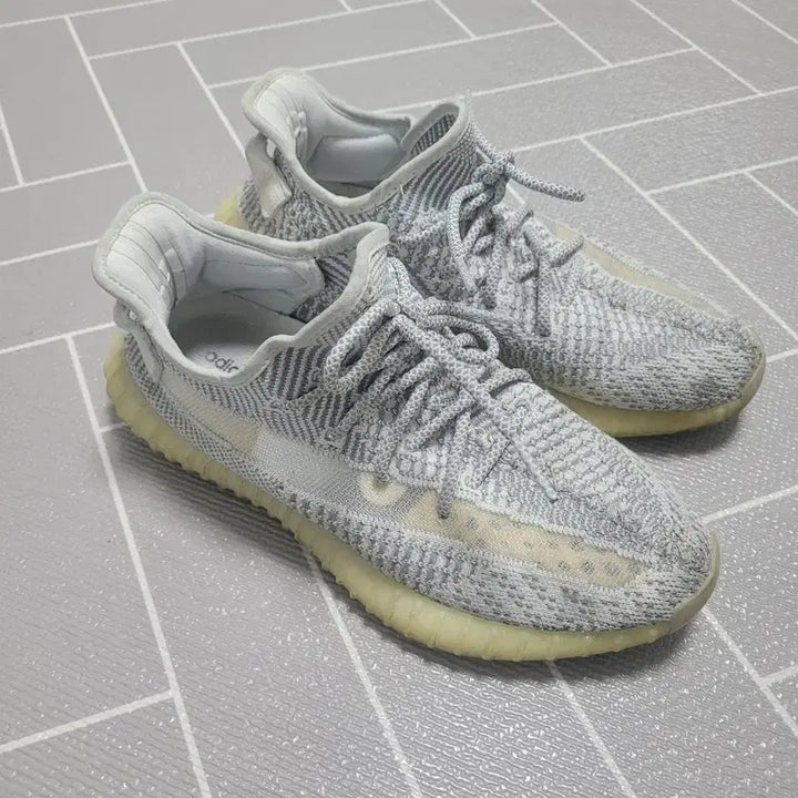 [BUNJANG] Adidas Yeezy Boost 350 V2 Static White / 아디다스 이지 부스트 350 V2 스태틱 화이트 270