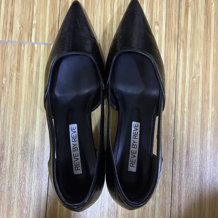 [BUNJANG] Levebyleve Ava Stiletto Heels Size 245 (Wide Fit) / 레브바이레브 에이바 스틸레토힐 245 발볼넓힘