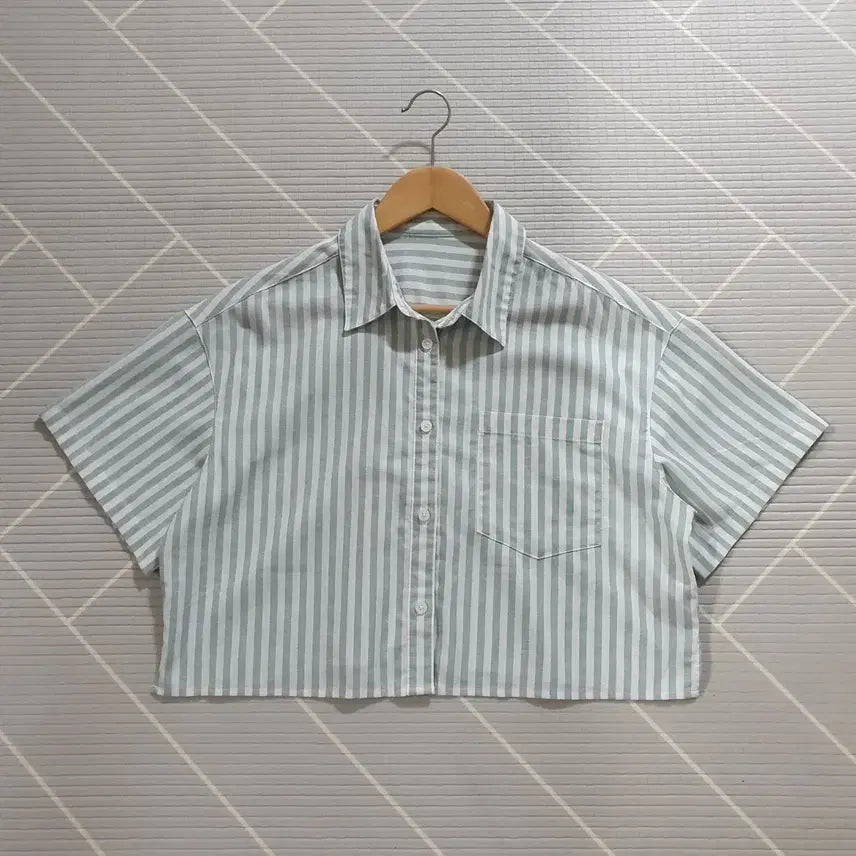 [BUNJANG] GU Striped Cropped Short-Sleeve Shirt / L GU 지유 스트라이프 크롭 반팔 셔츠.셔켓