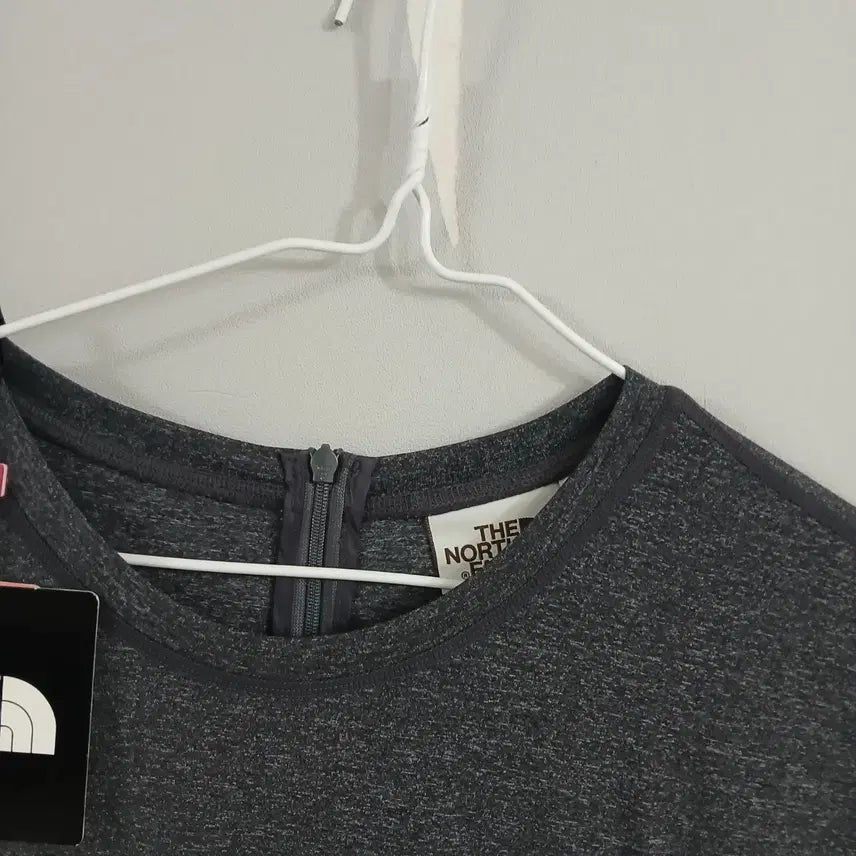 [BUNJANG] The North Face Short-Sleeve Jumpsuit Size 55 / (미사용) 노스페이스 반팔점프수트 55