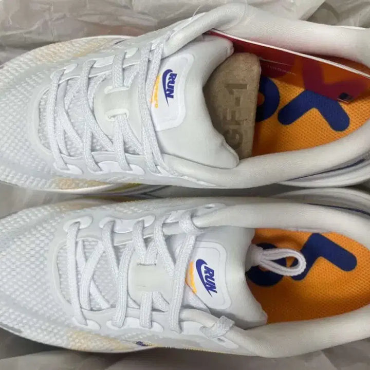 [BUNJANG] Nike Vomero Premium Running Shoes / 나이키보메로프리미엄런닝화260