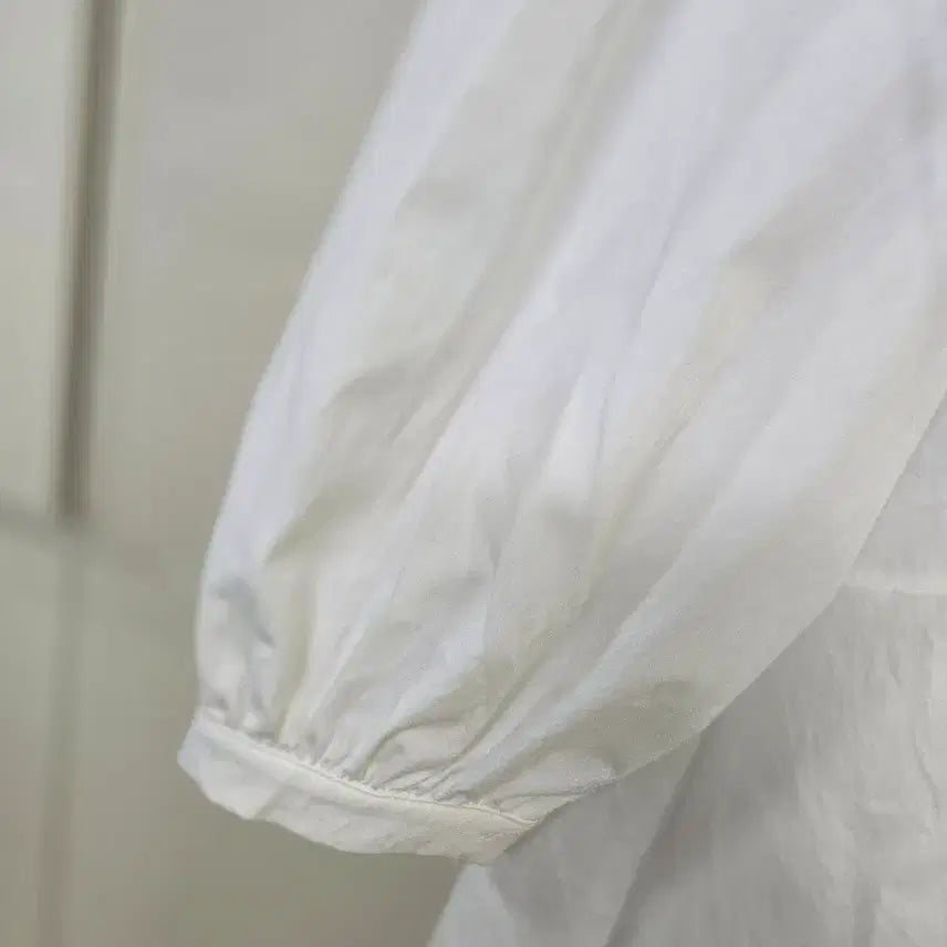 [BUNJANG] White Long Dress with Shirring and Puff Sleeves / 화이트 롱 원피스 셔링 퍼프소매