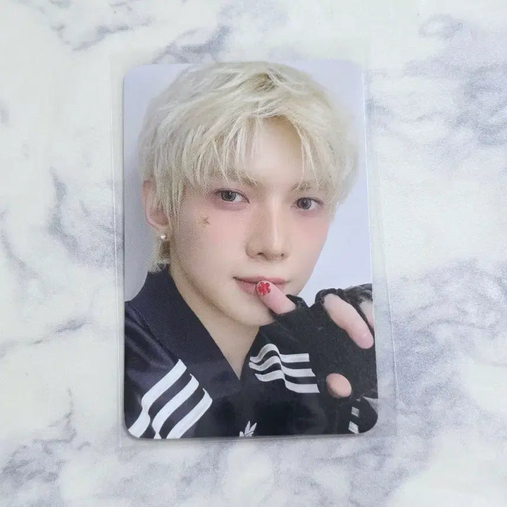 [SOLD OUT] 에이티즈 여상 애니티즈 데코 스티커 포카