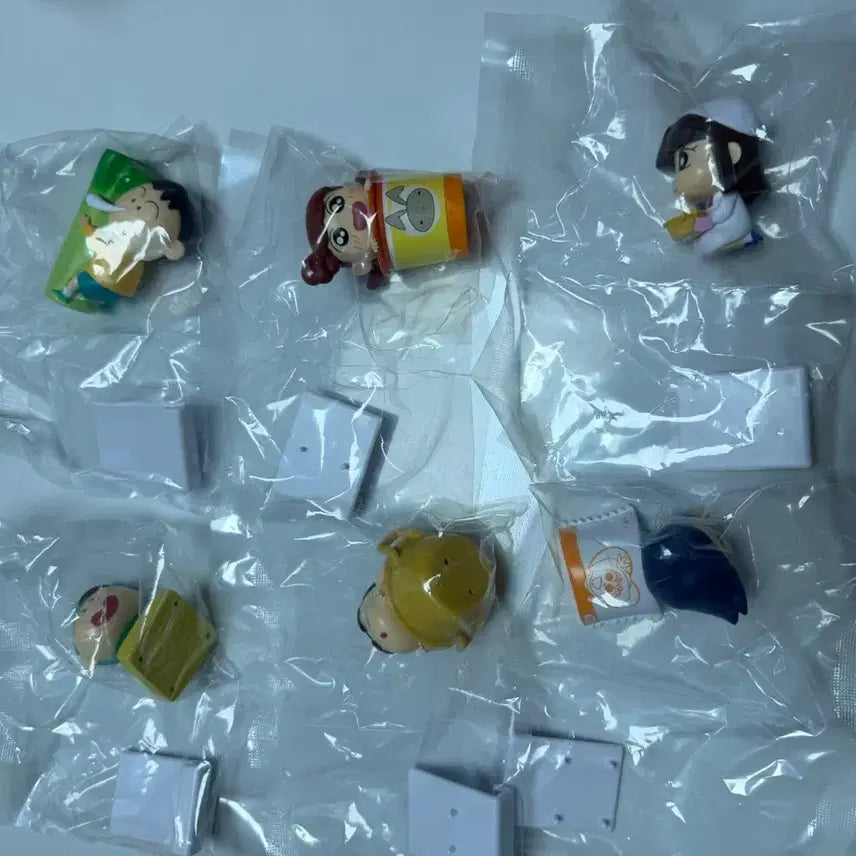 [BUNJANG] Crayon Shin-chan Ramen Stopper Figure Set (6 Types, Sealed) / 짱구 라면스토퍼 피규어 미개봉 6종 세트