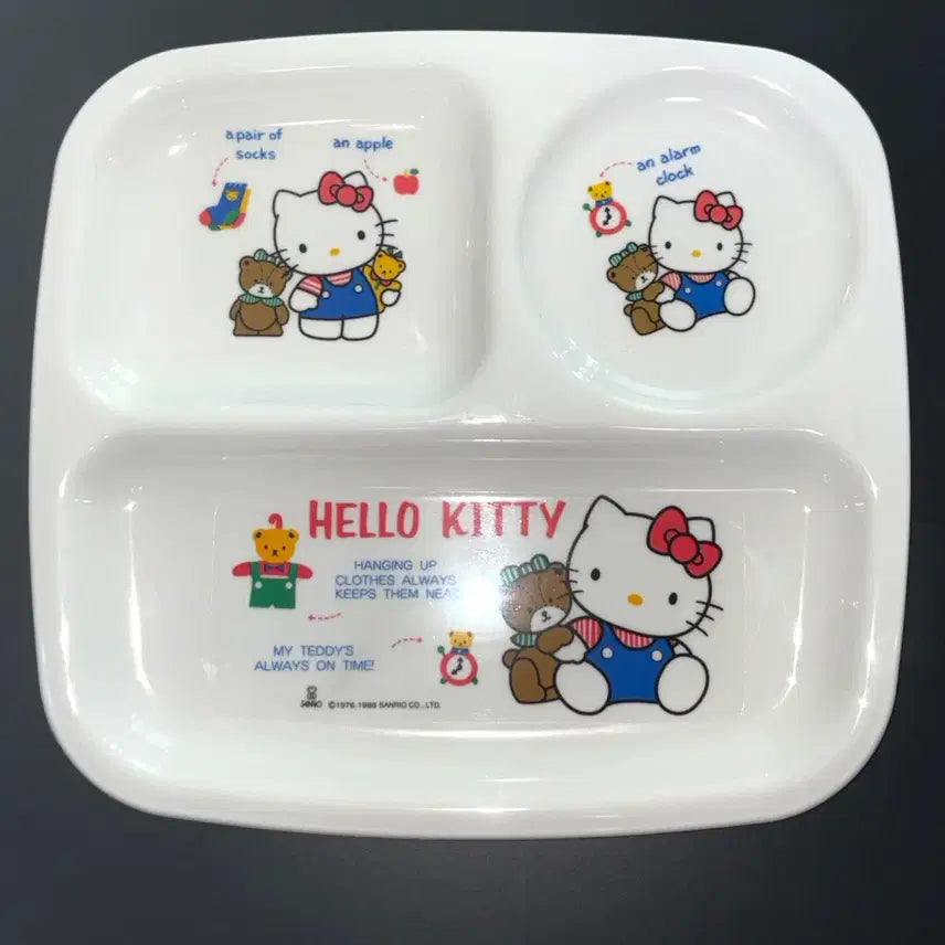 [BUNJANG] 1988 Hello Kitty Classic Dining Set with Plate, Spoon, and Fork / 고전 1988 헬로키티 식판 스푼 포크 컵 세트