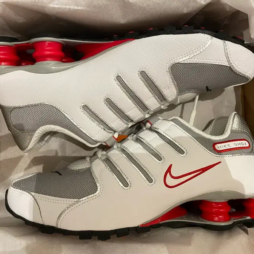 [BUNJANG] Nike Shox NZ White Sport Red Sneakers / 나이키 샥스 NZ 화이트 스포츠 레드 판매합니다.