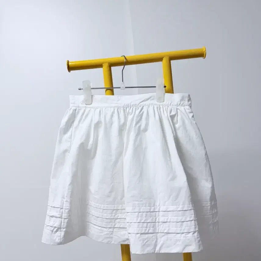 [BUNJANG] LowlaLowla White Cotton Mini Skirt / 로라로라 화이트 코튼 스커트