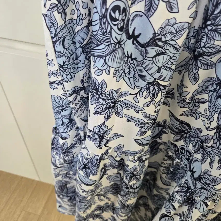 [BUNJANG] Floral Pattern Long Dress Sky Blue / 플라워 패턴 롱 원피스 하늘색 꽃무늬