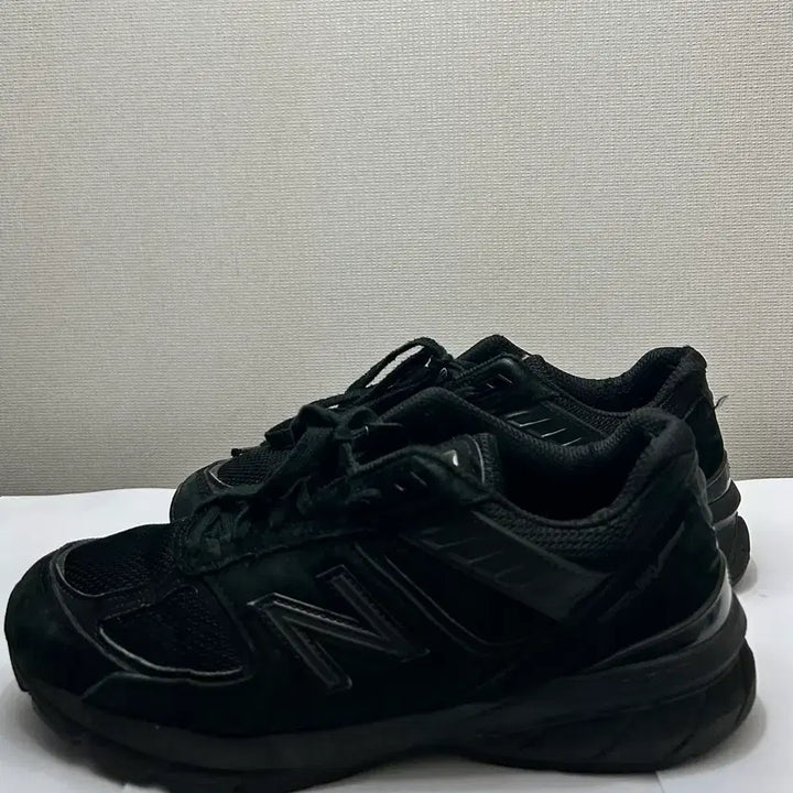 [BUNJANG] New Balance 990v5 Triple Black / 뉴발란스 990v5 트리플블랙(260)