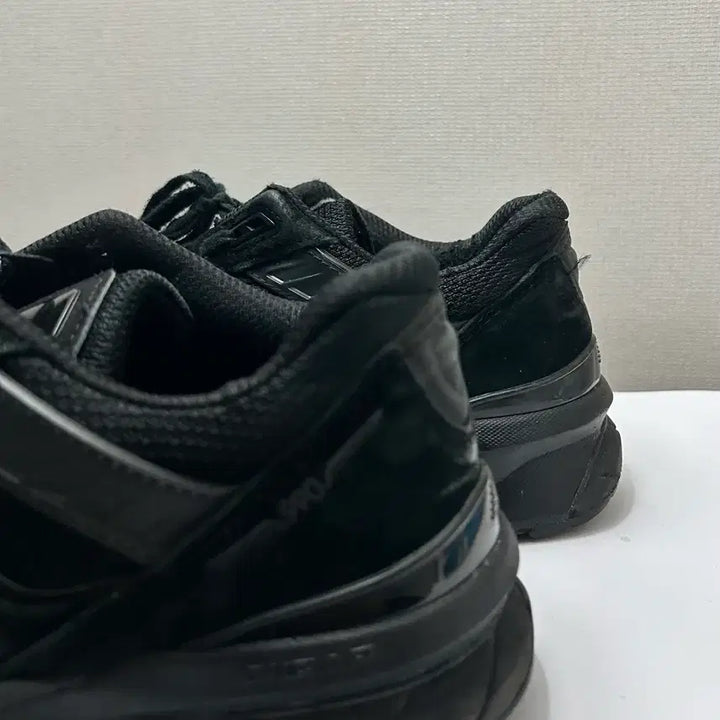 [BUNJANG] New Balance 990v5 Triple Black / 뉴발란스 990v5 트리플블랙(260)