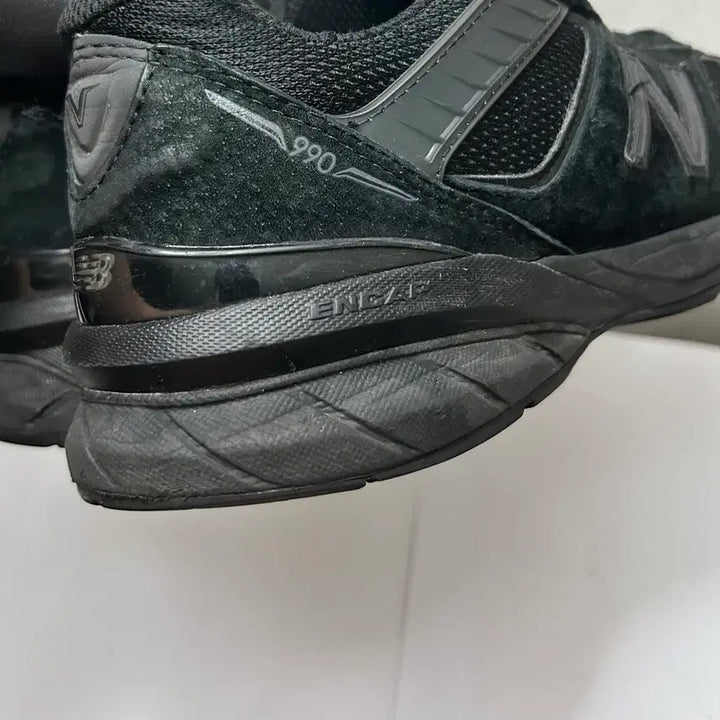 [BUNJANG] New Balance 990v5 Triple Black / 뉴발란스 990v5 트리플블랙(260)