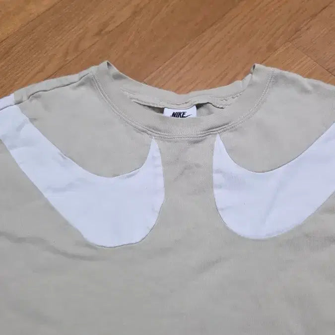 [BUNJANG] Nike Swoosh Cropped T-Shirt Beige L / 나이키 스우시 반팔 크롭 티셔츠 베이지 L