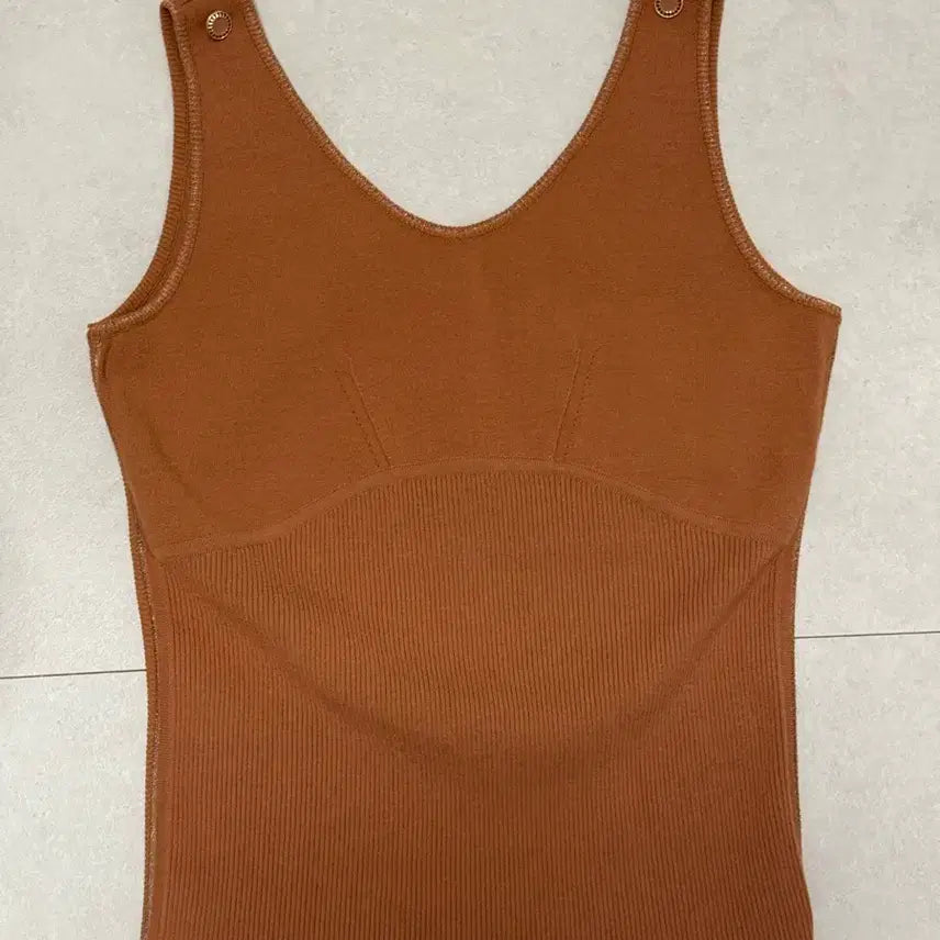 [BUNJANG] Mine Ribbed Knit Vest Sleeveless Top / 한섬 MINE 마인 골지 니트 베스트 나시