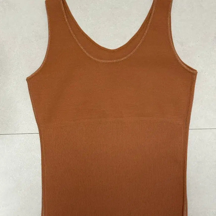 [BUNJANG] Mine Ribbed Knit Vest Sleeveless Top / 한섬 MINE 마인 골지 니트 베스트 나시