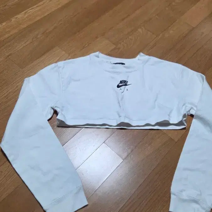 [BUNJANG] Nike Air White Cropped Long Sleeve T-Shirt - Size M / 나이키 AIR 화이트 크롭 긴팔티 M