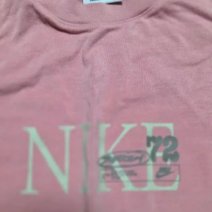 [BUNJANG] Nike Pink Cropped Long Sleeve T-Shirt (M) / 새상품) 나이키 핑크 크롭 긴팔 티셔츠 m