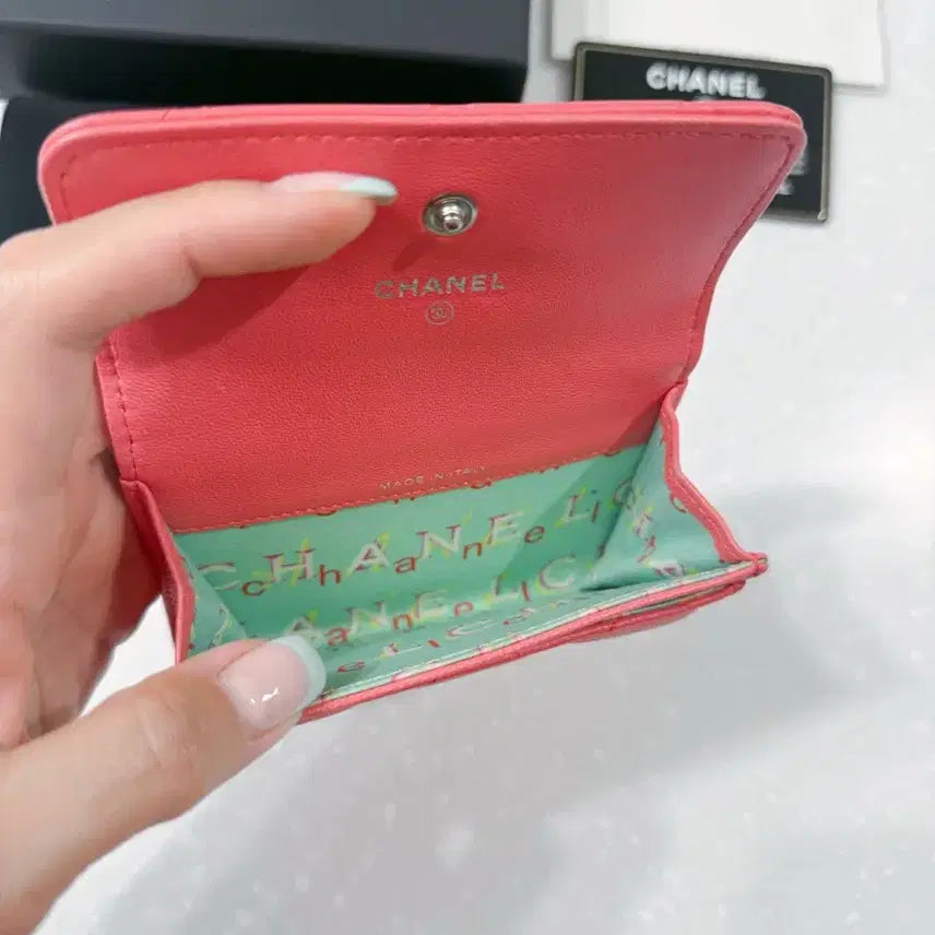 [BUNJANG] Chanel Classic Lambskin Card Holder Coral / 샤넬 클래식 똑딱이 카드지갑(코랄)