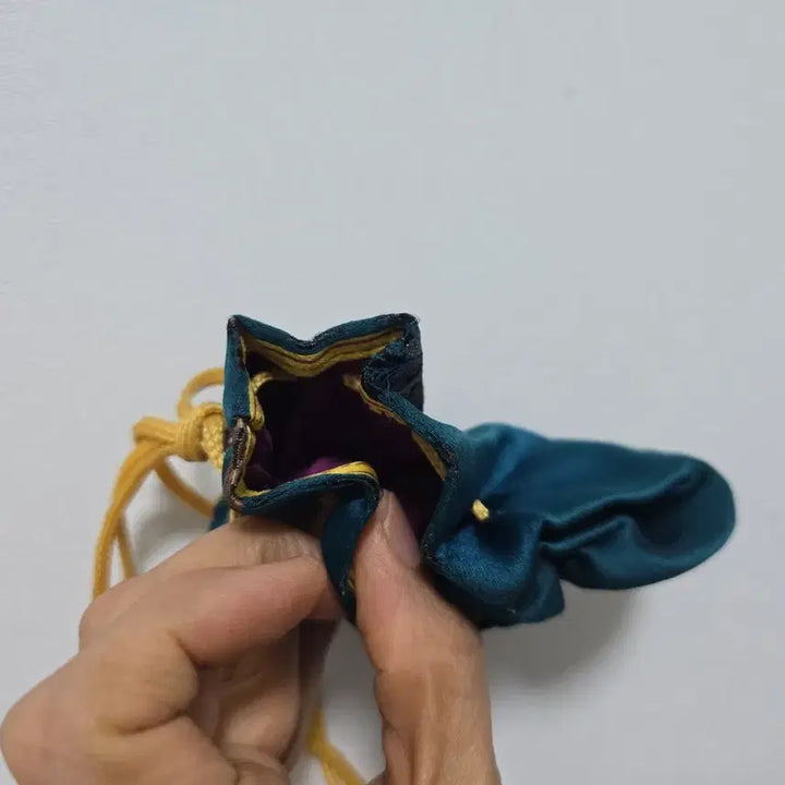 [BUNJANG] Traditional Embroidered Lucky Pouch Antique / 전통자수 복주머니 민속품 골동품