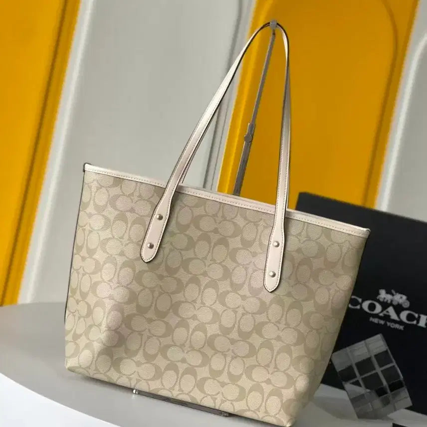 [BUNJANG] Coach Signature Tote Bag / 코치 시그니처 신상품  토트백
