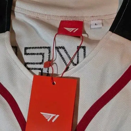 [BUNJANG] T1 Faker 2023 Birthday Baseball Jersey - Large / (현물/라지) t1 페이커 생일 기념 야구 유니폼 L사이즈