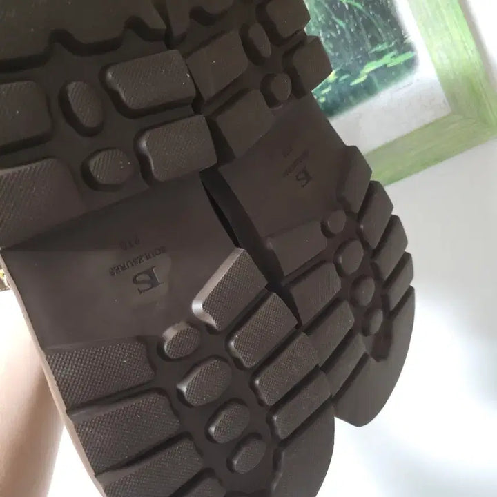 [BUNJANG] Sauleasure Beluga Brown Sneakers / 쏘유레슈어 벨루가 브라운 270